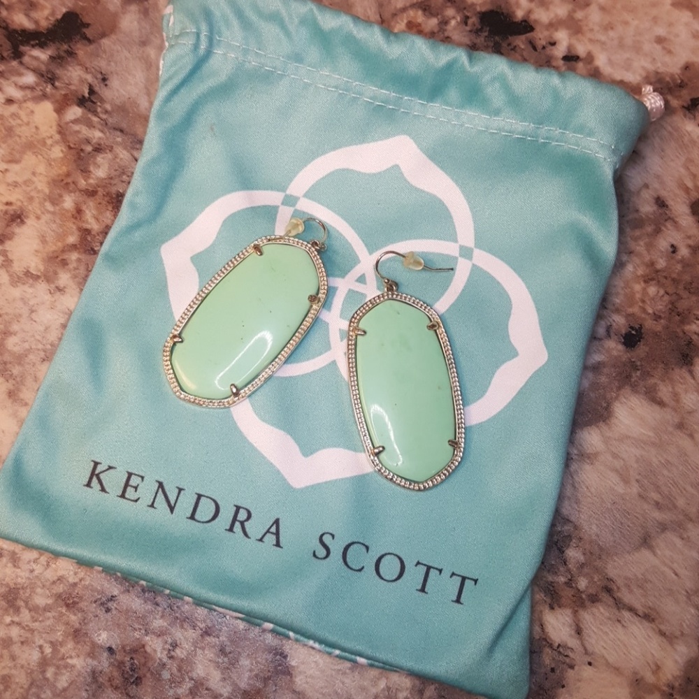 Kendra Scott Danielle!
